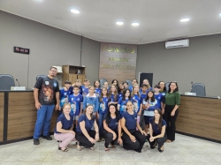 Alunos do CEAD visitam a Câmara Municipal em atividade do projeto Câmara Estudantil